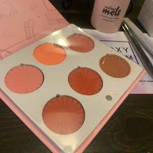 Makeup bundle